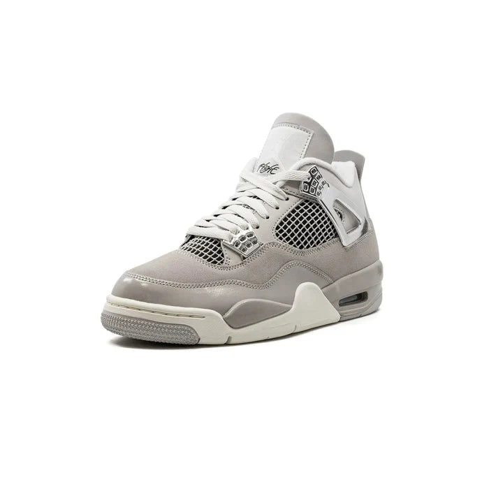Air Jordan 4 Retro Frozen Moments